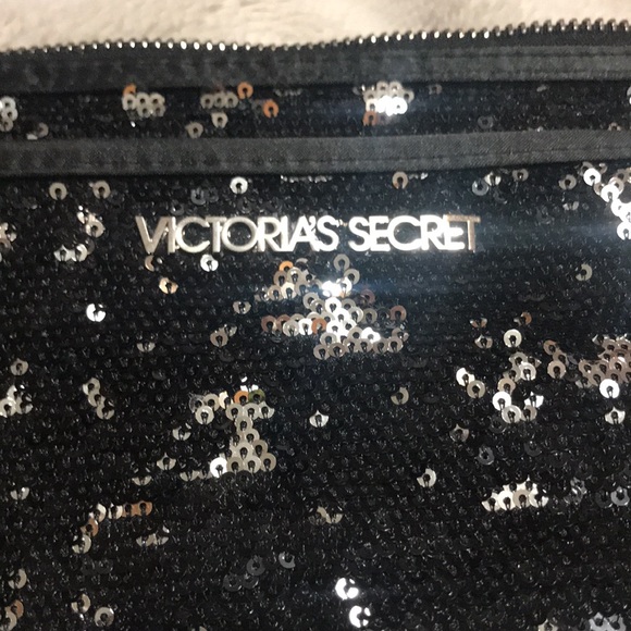 NWT black sequence Victorias Secret clutch bag - Picture 2 of 6